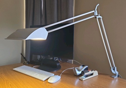 Humanscale desk lamp - lamp,